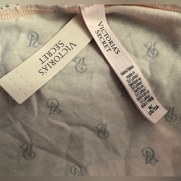 Victoria’s Secret Pale Pink Lace Trim Black Logo Panties Women’s Size Medium - Picture 8 of 8